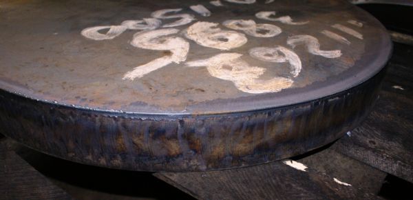 Резка газом толстого металла до 150 мм, качество реза не уступает плазменной резки, на фотографии изображён круглый фланец, вырезанный из стального листа Ст3пс толщиной 60 мм.