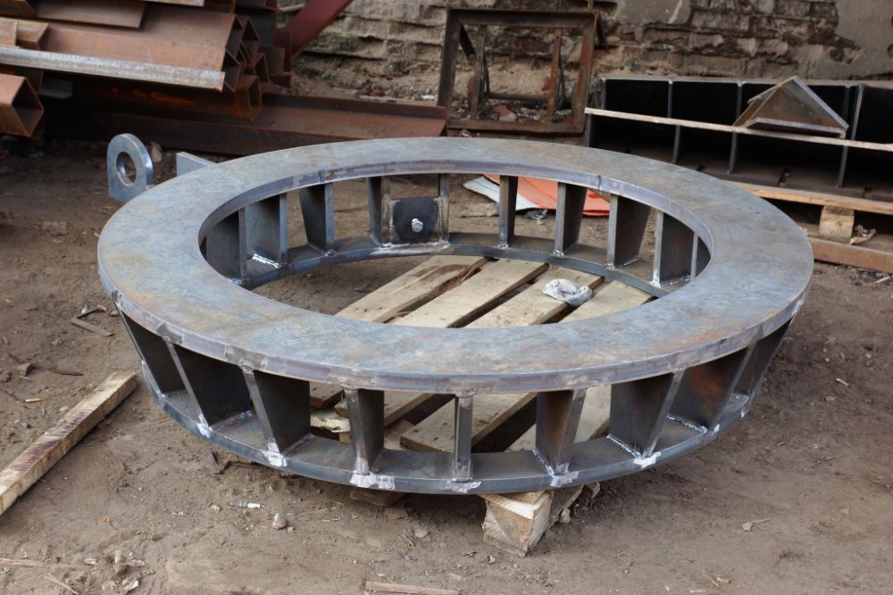 Прессовое кольцо, диаметр 1620 и 1460, материал 09Г2С, вес 855 кг.